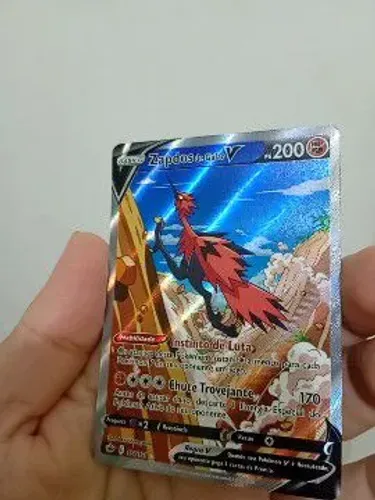 CarTa Pokémon Original Zapdos de Galar V CramoranT Vmax