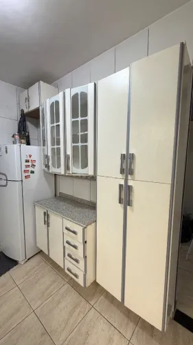 ARMÁRIO DE COZINHA