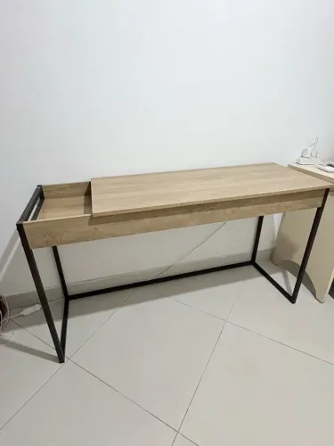 Escrivaninha ou penteadeira