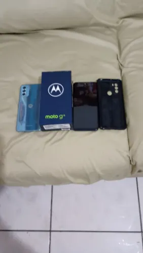 1celularg 52 tem que trocar a tela 2 Motorola g128 único dono condição ótima com peli e c