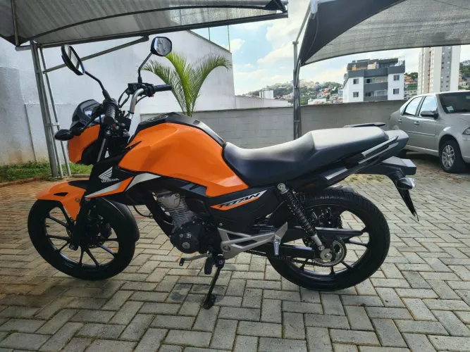 Titan 160