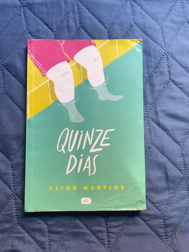 Livro Quinze Dias - Vitor Martins - Semi-Novo