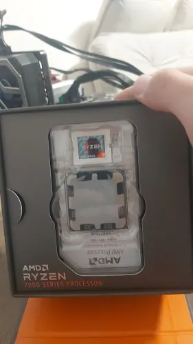 Ryzen 9 7900X com caixa