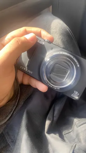 Nikon coolpix s9300