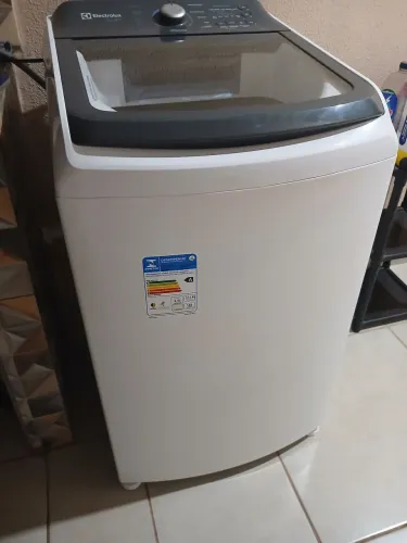 Vendo essa máquina de lavar Electrolux 14 Kl nova