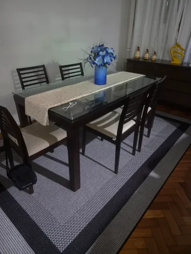 Mesa Tok Stok com 6 cadeiras