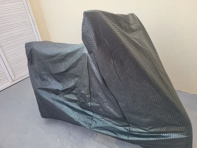Capa para cobrir moto couro impermeável forrada protestege contra sol, chuva e poeira