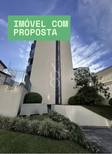 IMÓVEL COM PROPOSTA! Apartamento Amplo com 2 suítes e 1 vaga no Champagnat em Curitiba/PR