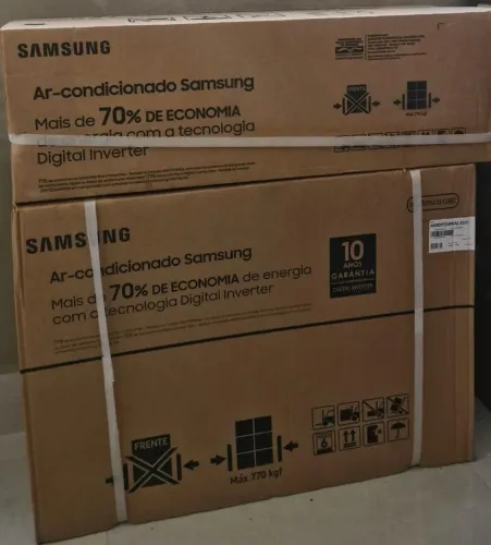 02 Ar condicionado Samsung na caixa 
