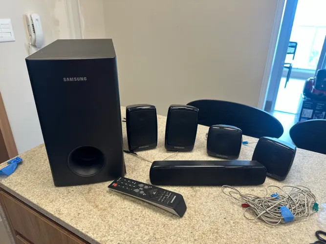 Home Theater Samsung 5.1 - Completo modelo da linha Z220.