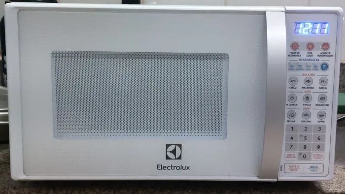 Microondas Electrolux 20 litros Semi Novo