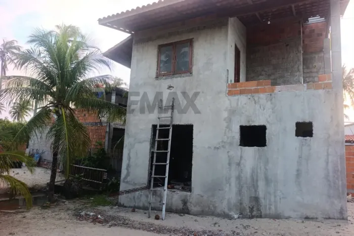 VENDE SE DUPLEX EM CONSTRUÇÃO NA ENTRADA DA PRAIA DE GUAJIRU