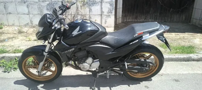 HONDA CB300 - 2014 ($10.400)