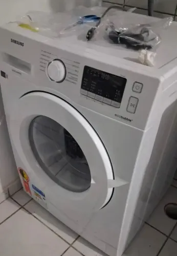 Lava e Seca WD10M com Ecobubble? Branca 220V 10.1kg + 6kg