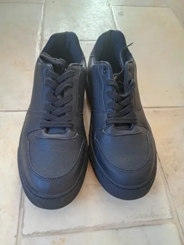 Tênis preto NOVO