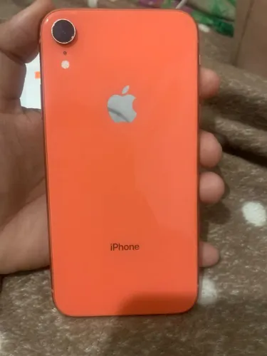 Vende-se iPhone chama no pv ou no WhatsApp *