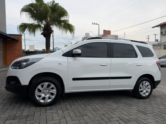 Chevrolet Spin LTZ 1.8 8V Econo.flex 5P Aut. 2014