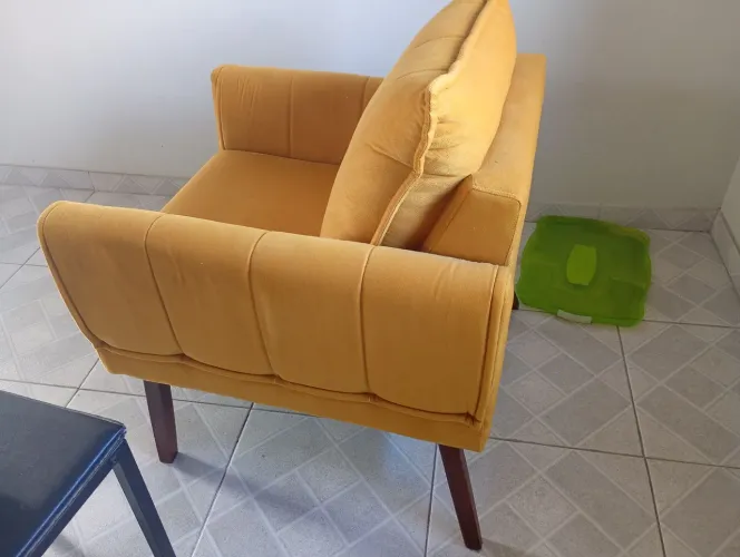 Poltrona cor Mostarda 