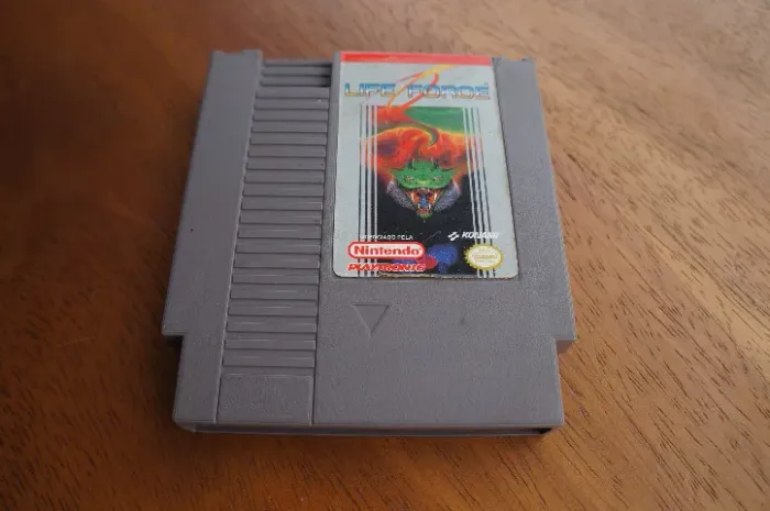 LIFEFORCE - Jogo da Konami para NINTENDINHO / NES - Playtronic