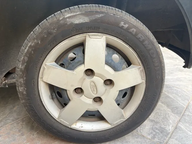 PNEUS 175/60 ARO 13