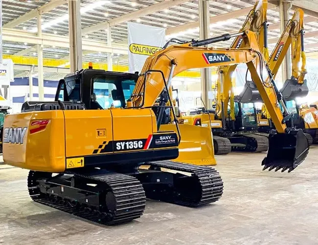 Oportunidade : Escavadeira Sany SY 135 14 toneladas Zero horas 2026 