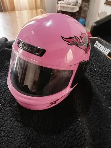 Capacete rosa
