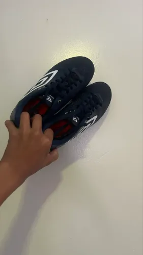 CHUTEIRA UMBRO DE CAMPO