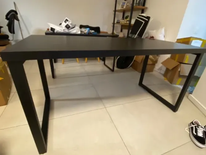 Escrivaninha preta mdf
