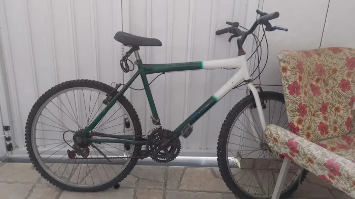 Vendi bicicleta