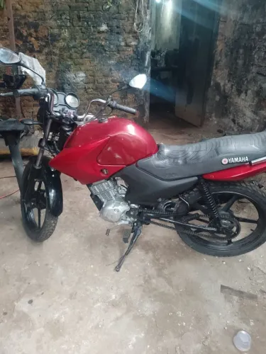 Moto toda revisada dois pneus novos