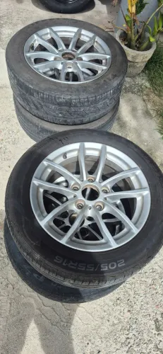 Rodas 16 bmw furacão 5x120 com adaptador pra 4x100