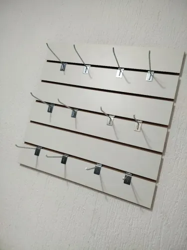 Painel Canelado 60x60 branco + 20 ganchos