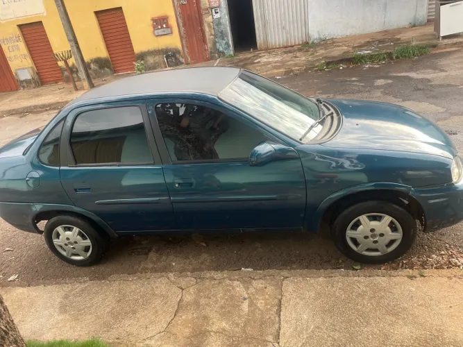 Chevrolet Corsa Sedan Super Milenium 1.0 MPFI 16V 2002