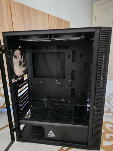 Gabiente Montech X3 Glass com 5 Fans