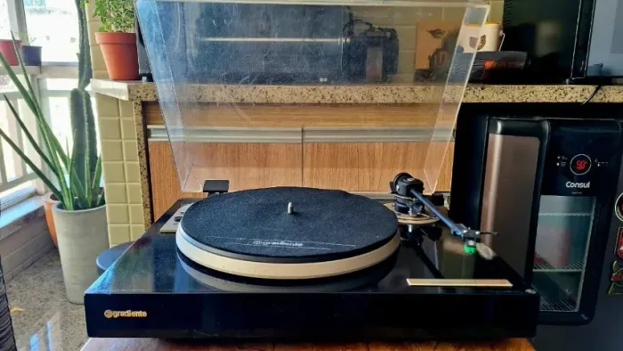 Toca-discos Gradiente RP-II c/ cápsula Audio Techinca