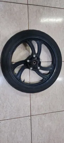 Roda fazer 250 com pneu
