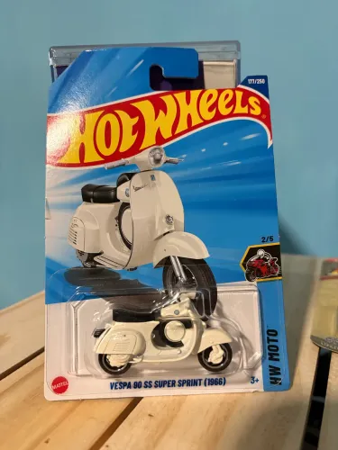 Vespa 99 SS SUPER SPRINT (1966) hot wheels