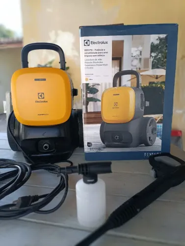 LAVADORA ALTA PRESSÃO ELECTROLUX POTÊNCIA 1800X1450WATS APARELHO NOVO COM PORTA SHAMPOO.
