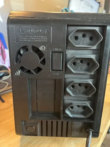 Nobreak APC Back-UPS 600VA / 300W, 115V