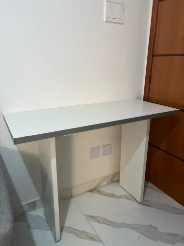 Mesa Escrivaninha Branca 1,20m - Bom Estado