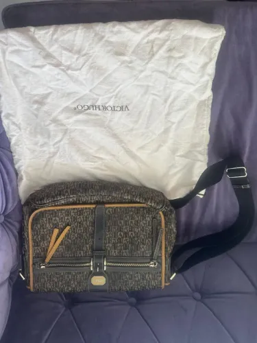 Bolsa da Victor Hugo
