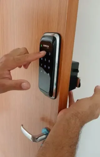 Instalação de fechaduras eletrônicas inteligente