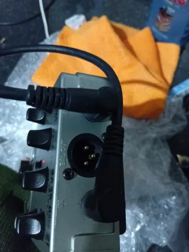 Pedal pré am bass behringer 
