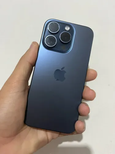 iPhone 15 pro 256gb