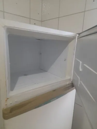 Vendo uma geladeira 