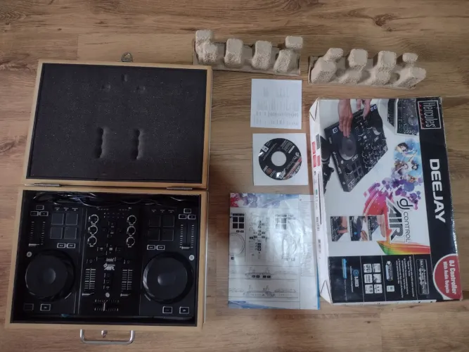 Controladora Hércules DJ Control Air