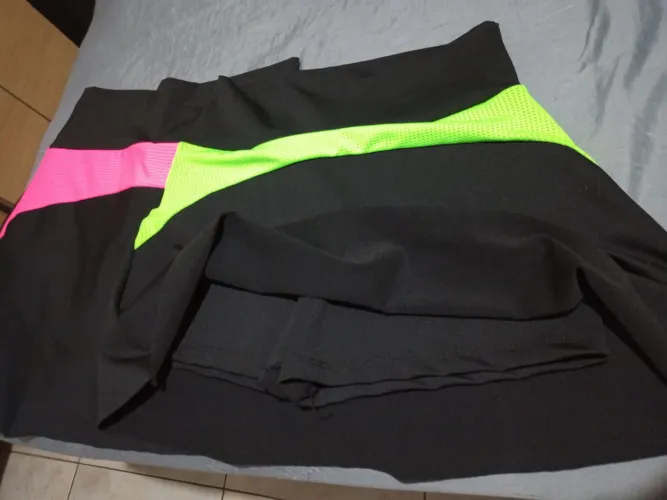 Short saia