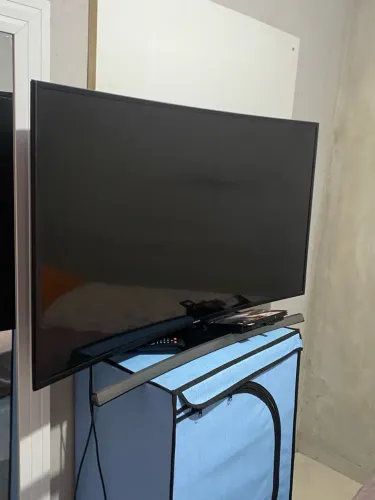 TELEVISÃO 49 POLEGADAS