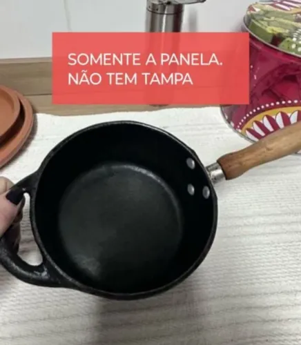 Panela de ferro pequena e sem tampa