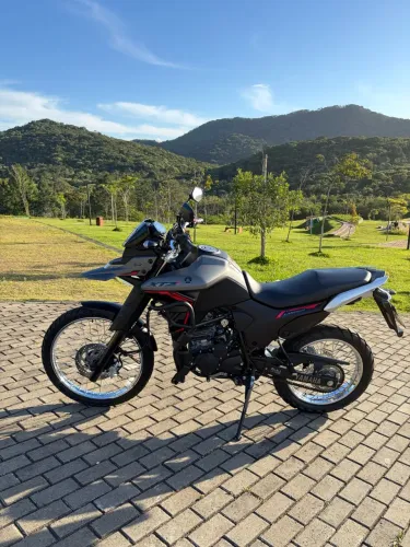 Yamaha XTZ 250 Lander Connected 2025